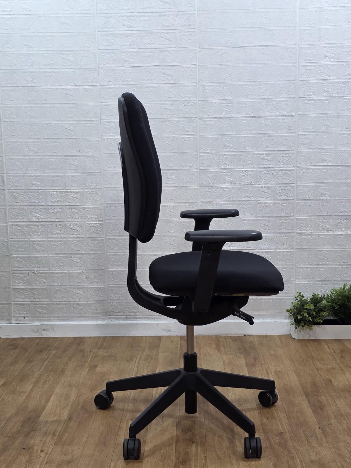 Refurbished Senator Dash Task Chair 3D Arms Black UK Delivery