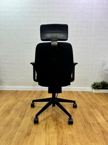 Ergonomic Super Adjustable Office Chair  Excellent Condition  Black