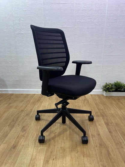 Senator Fuse Adjustable Office Chair / Black / 4D Armrest - UK Delivery