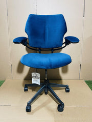 Humanscale freedom chair in *NEW navy blue velvet - UK DELIVERY
