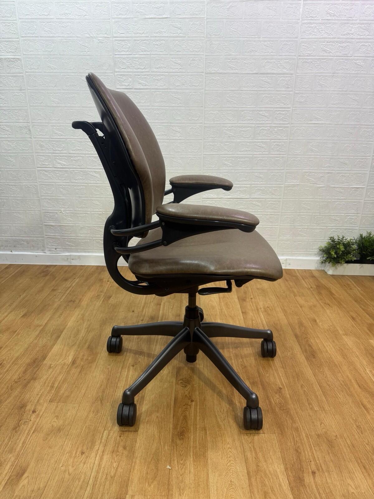 Humanscale Freedom Office Chair In Brown Smokey Finish - UK DELIVERY