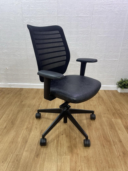 Senator Fuse Adjustable Office Chair  / 4D Armrest - UK Delivery