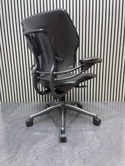 Humanscale freedom chair In Black Leather  Gel Armrests UK Delivery
