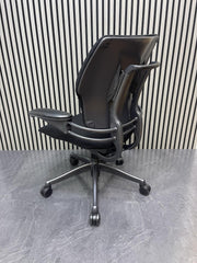 Humanscale Freedom Chair / Black Fabric / Gel Armrests - UK Delivery