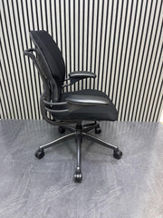 Humanscale Freedom Chair / Black Fabric / Gel Armrests - UK Delivery