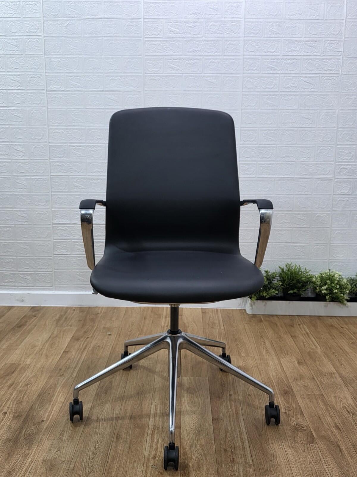 Dynamic Lucia Executive Office Chair Seat Height, Back Recline