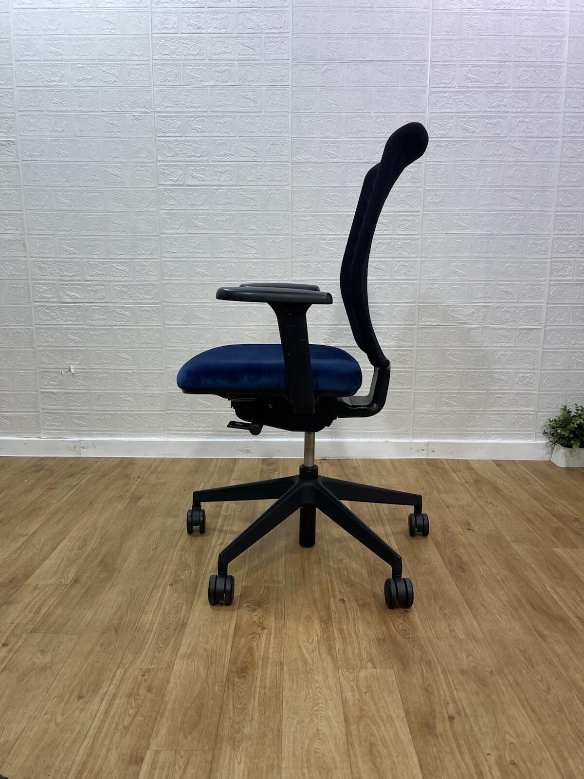 Senator Fuse Adjustable Office Chair / Velvet seat/ 4D Armrest - UK Delivery