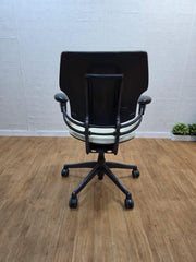 Humanscale Freedom Executive Chair Cream White UK Delivery