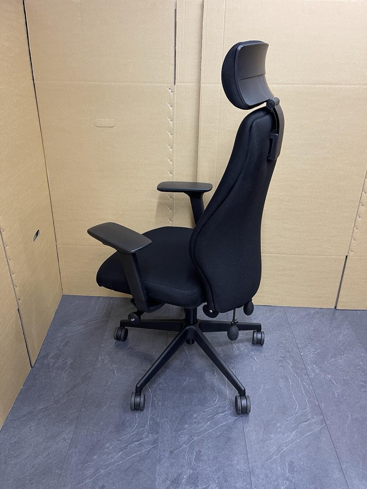 Ergonomic Fully Adjustable Ergonomic Office Chair , 4D Armrests - UK Delivery