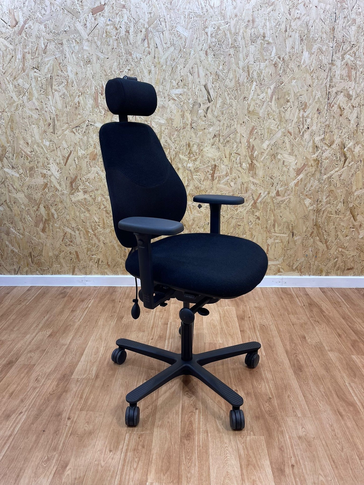 ORANGEBOX FLO* Ergonomic Super Adjustable Office Chair