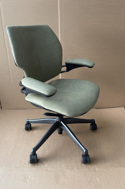 Humanscale Freedom Executive Office Chair