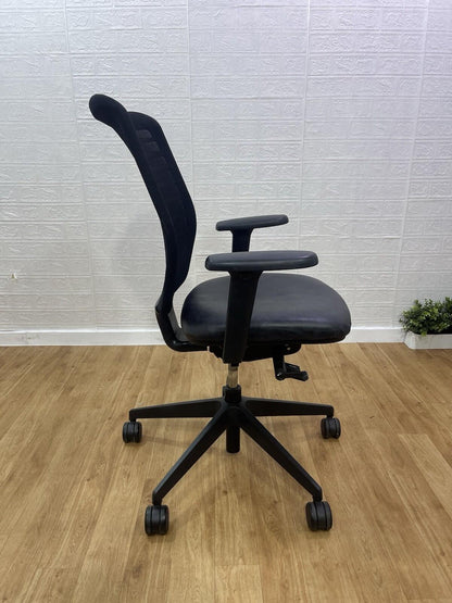 Senator Fuse Adjustable Office Chair  / 4D Armrest - UK Delivery