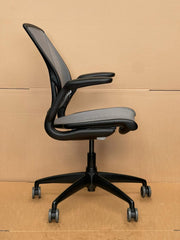 Humanscale Diffrient World Mesh Office Chair – Black / Grey