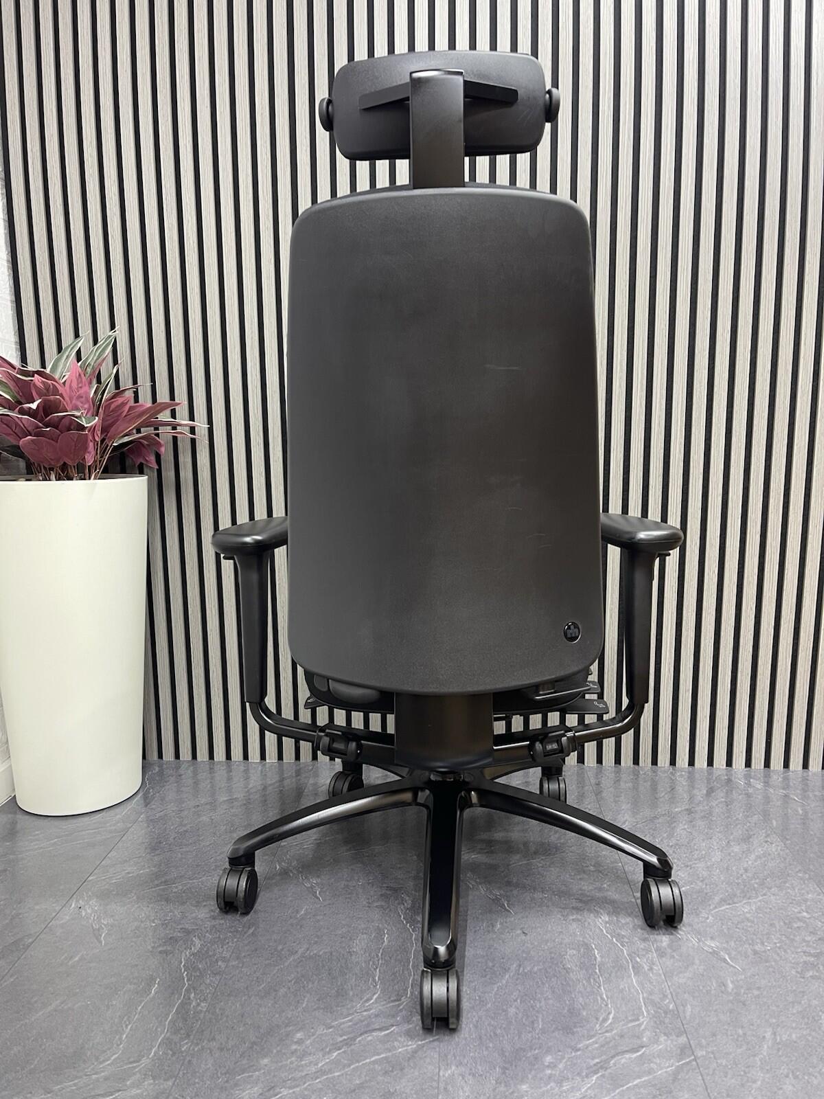 RH Logic 220 Fully Loaded Chair - All Black (Rrp£1548) - UK Delivery