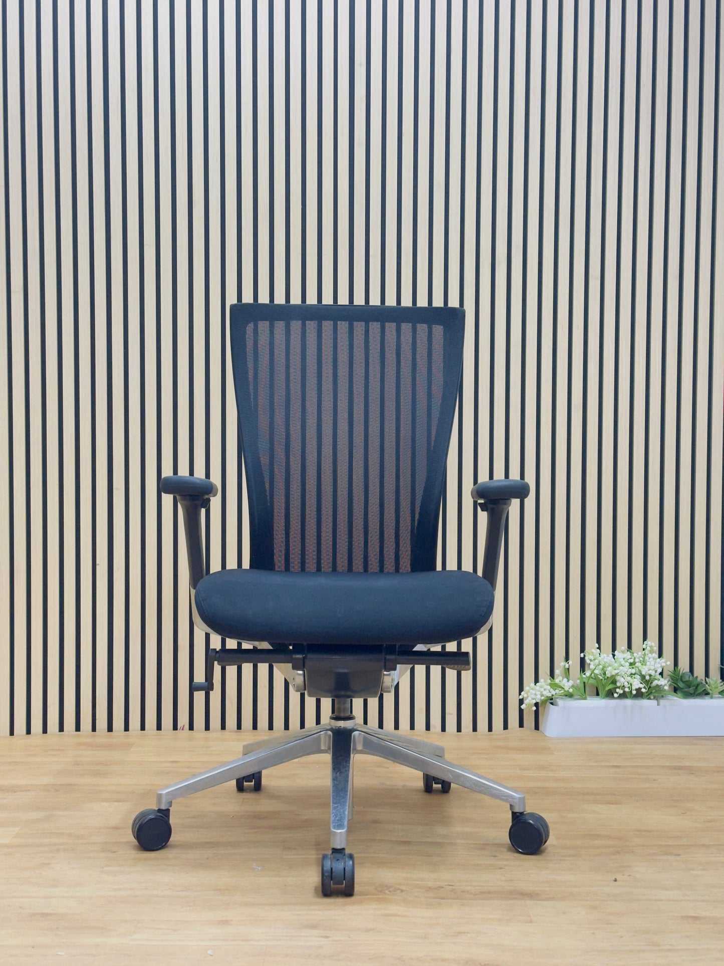 Sidiz T50 ergonomic chair black mesh polished chrome legs front view