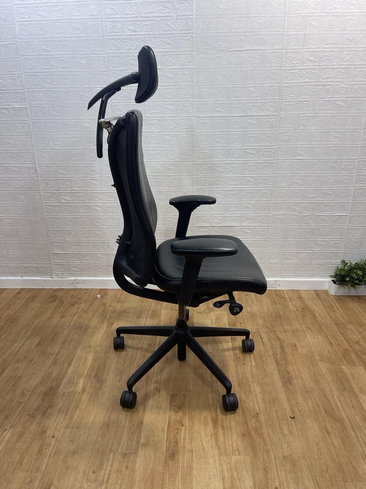 SENATOR: AGITUS EXECUTIVE OFFICE CHAIR / Black leather - UK DELIVERY
