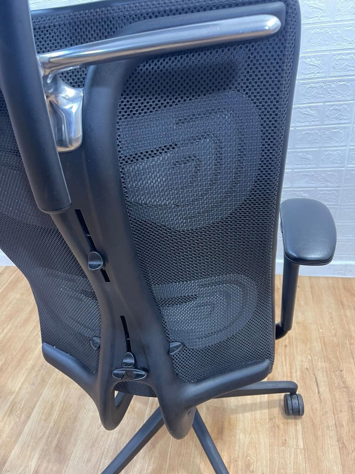 2 Senator Agitus Executive Office Chair Black Leather UK Delivery