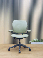 Refurbished Humanscale Freedom Task Chair UK - Maple PU Leather Ergonomic Chair, Second-hand Humanscale Freedom, Office Furniture Tech, Sustainable Office Seating UK.