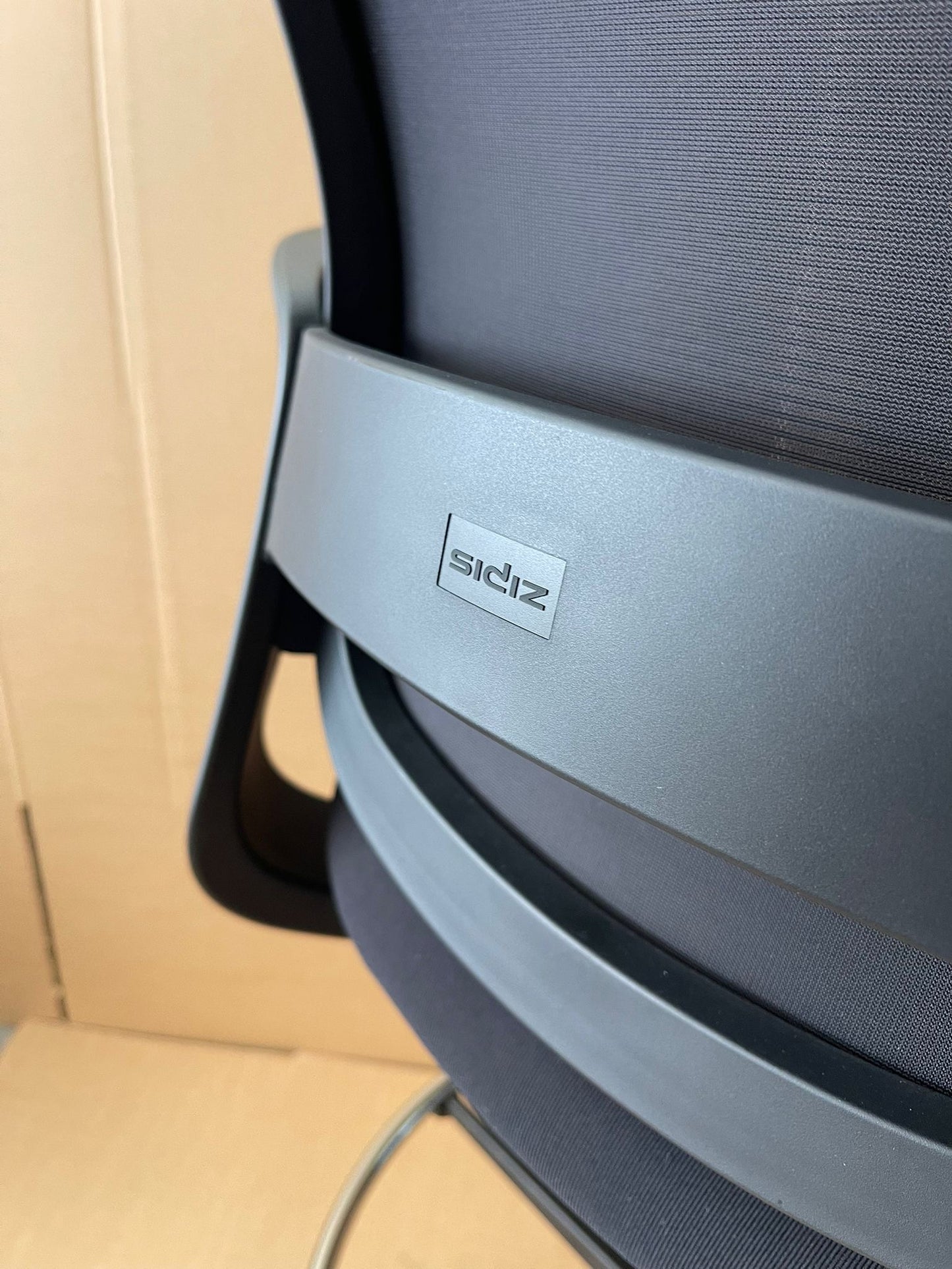 T25 ERGONOMIC CHAIR / Extended Height, Footrest -