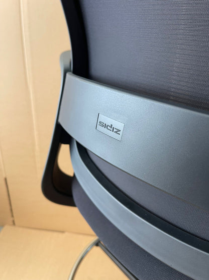 T25 ERGONOMIC CHAIR / Extended Height, Footrest -