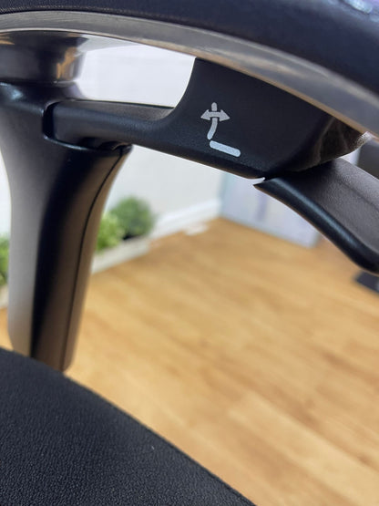 Okamura Contessa II Seconda Office Chair  / Polished Frame / Fully Adjustable-🚚