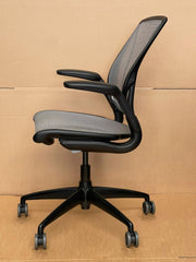 Humanscale Diffrient World Mesh Office Chair – Black / Grey