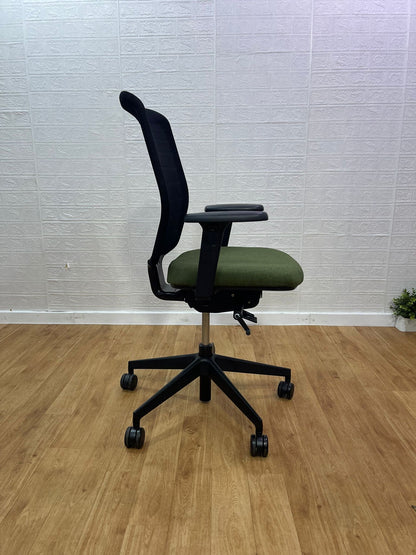 Senator Fuse Adjustable Office Chair  / 4D Armrest - UK Delivery