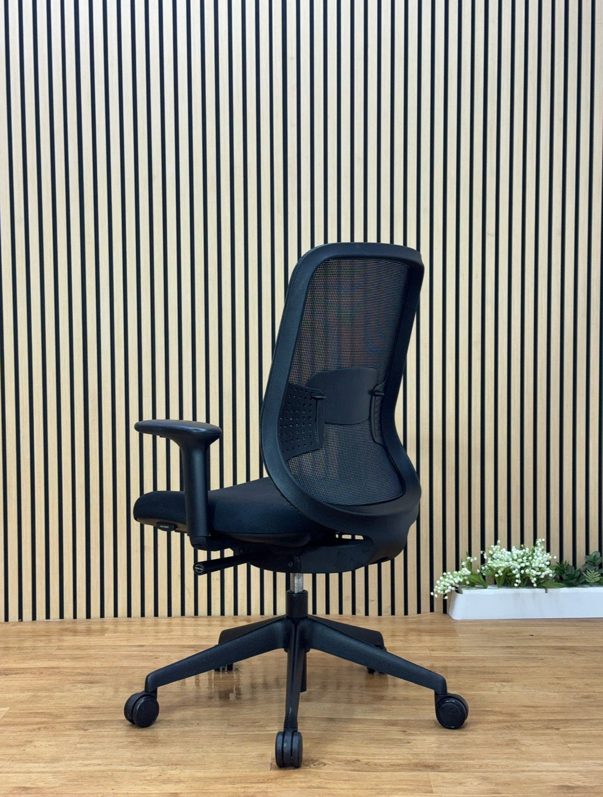 Orangebox Do Task Chair Premium Ergonomic Mesh Office Chair