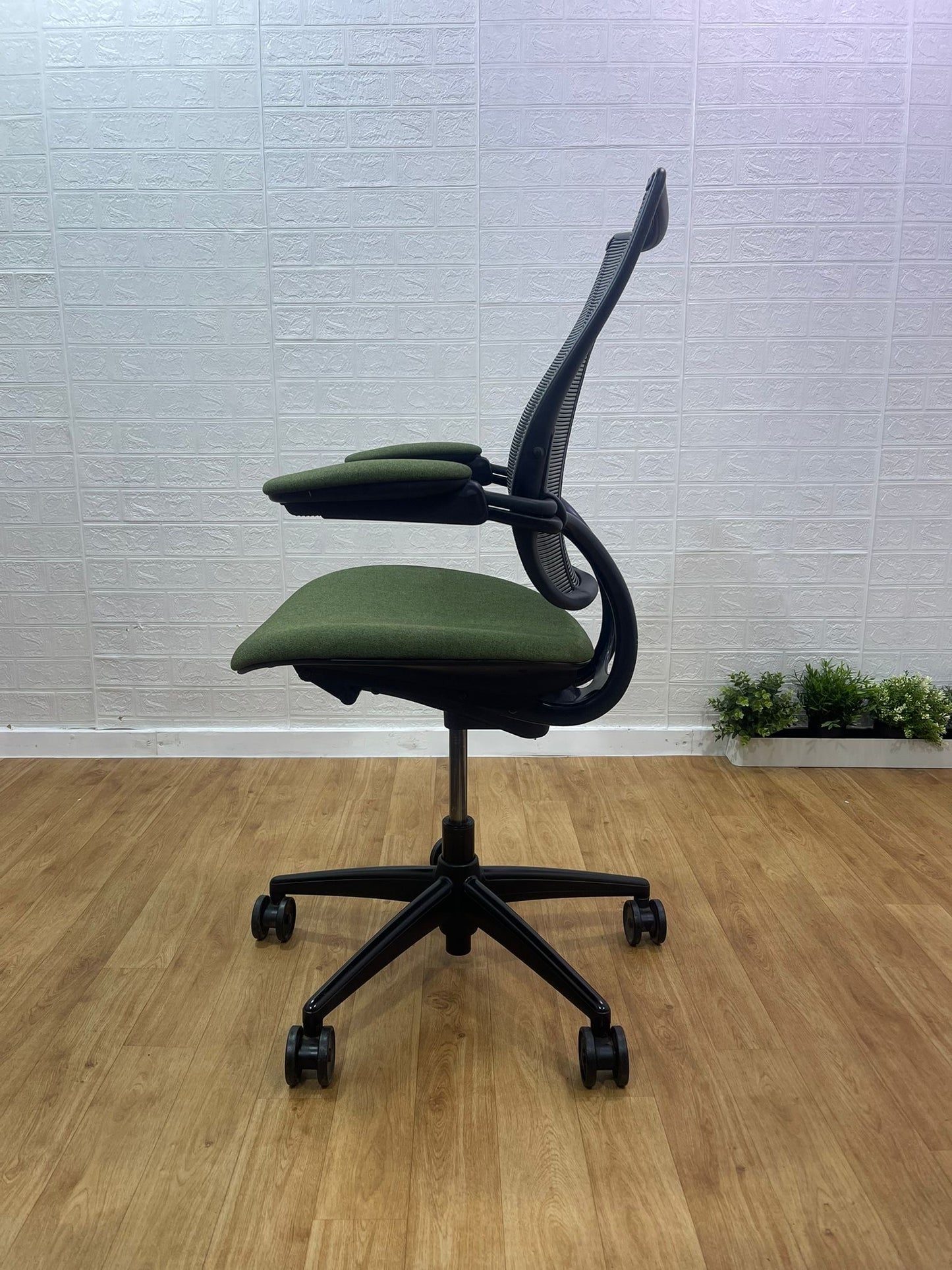 Humanscale Liberty office chair /Forest green fabric