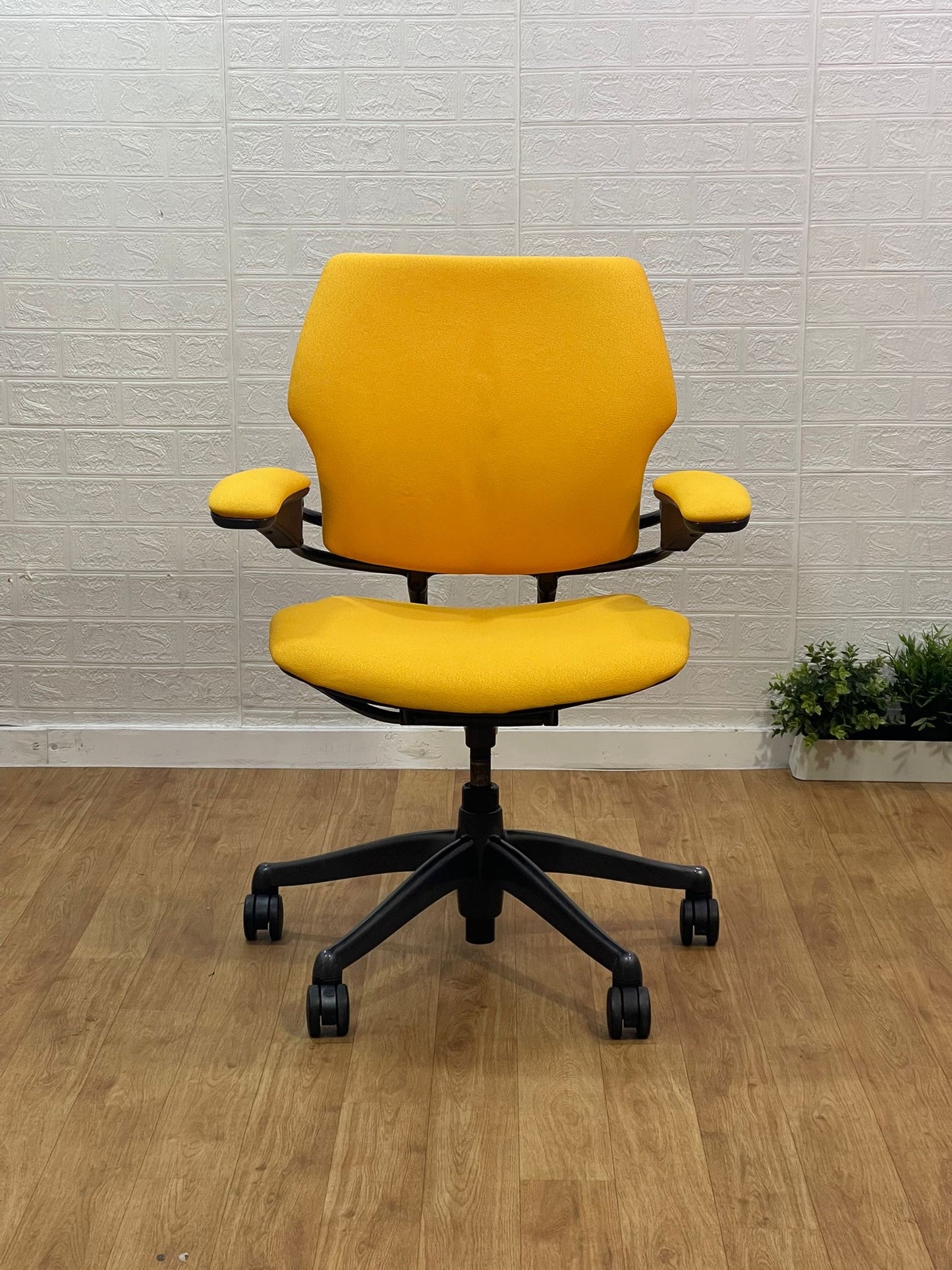 Humanscale Freedom Office Chair In Yellow Fabric