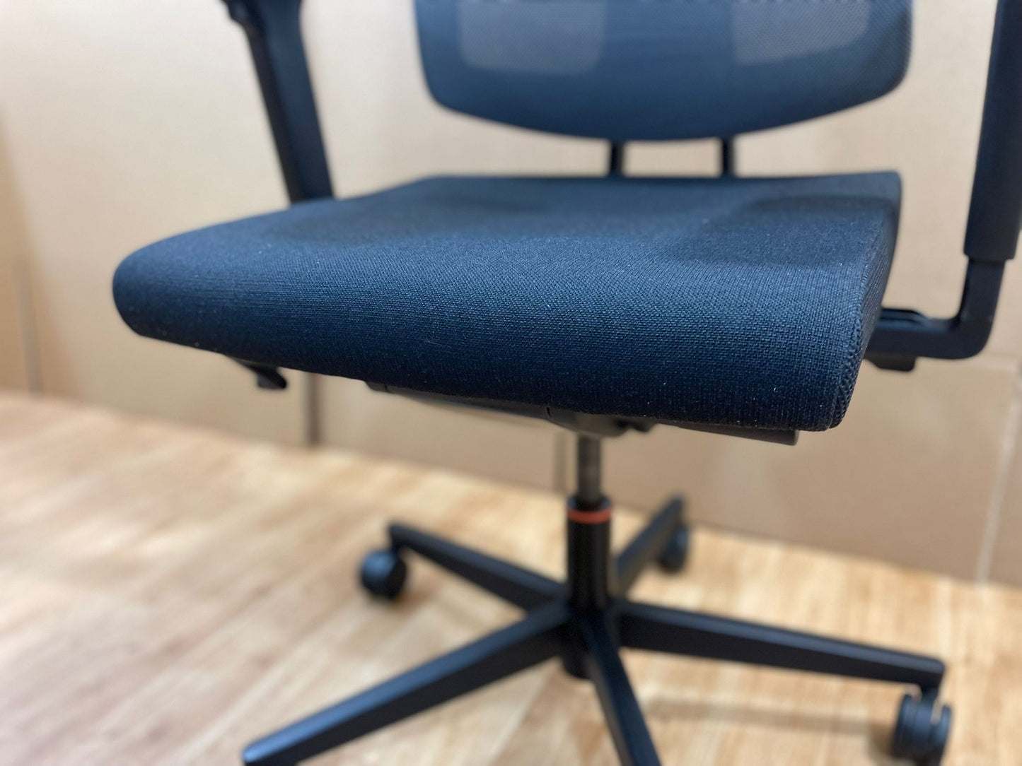 SEDUS BLACK DOT Fully Adjustable Office Chair