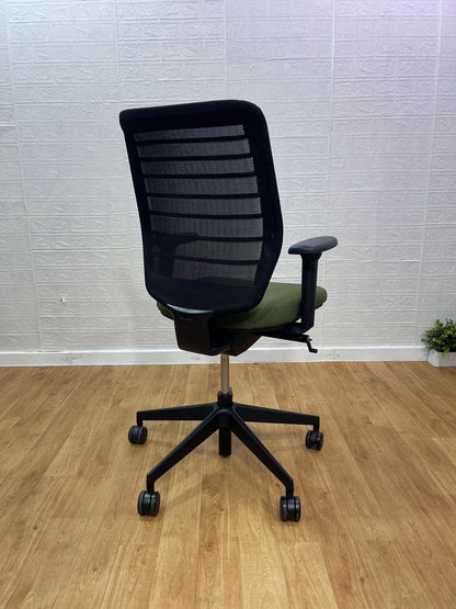 Senator Fuse Adjustable Office Chair  / 4D Armrest - UK Delivery