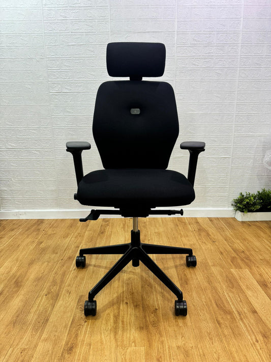 Ergonomic Super Adjustable Office Chair / Excellent Condition / Black / Posturite Chair Positiv Plus Medium Back Chair (with armrests/headrest) - Black