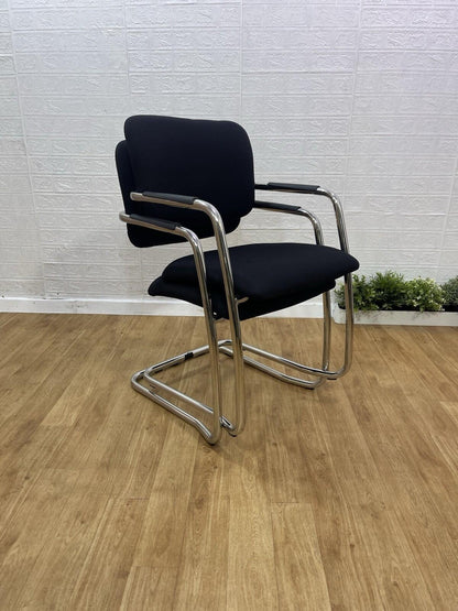 2x Modern Cantilever Chrome Frame Stacking Chairs / Visitor , Reception / UK 🚚