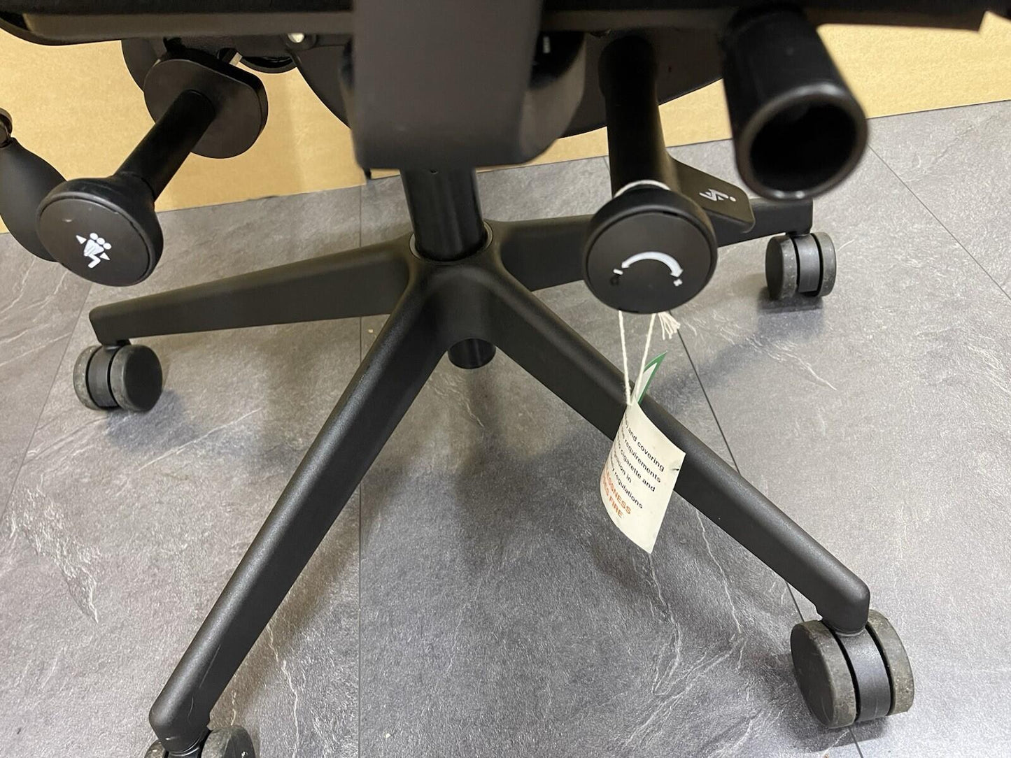 Ergonomic Fully Adjustable Ergonomic Office Chair , 4D Armrests - UK Delivery