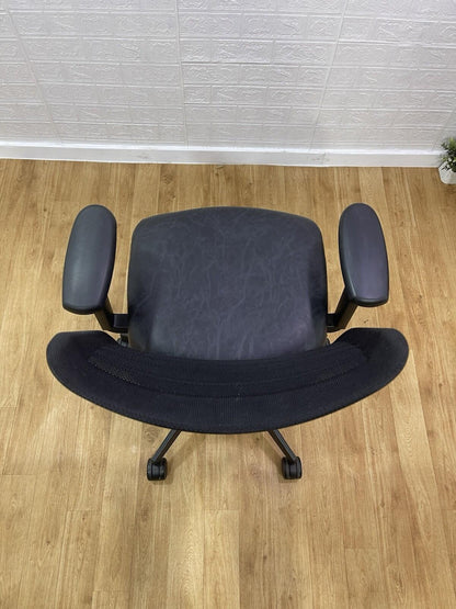 Senator Fuse Adjustable Office Chair  / 4D Armrest - UK Delivery