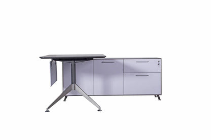 Modern office desk with glass top and metal frame on a white background

anthracite-executive-desk-uk.jpg