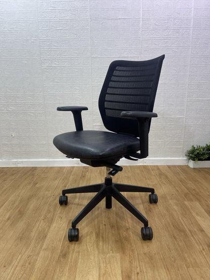 Senator Fuse Adjustable Office Chair  / 4D Armrest - UK Delivery