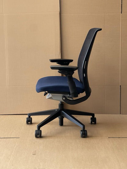 Steelcase Think V2 Executive Ergonomic Office - 4D Armrest - UK Delivery
