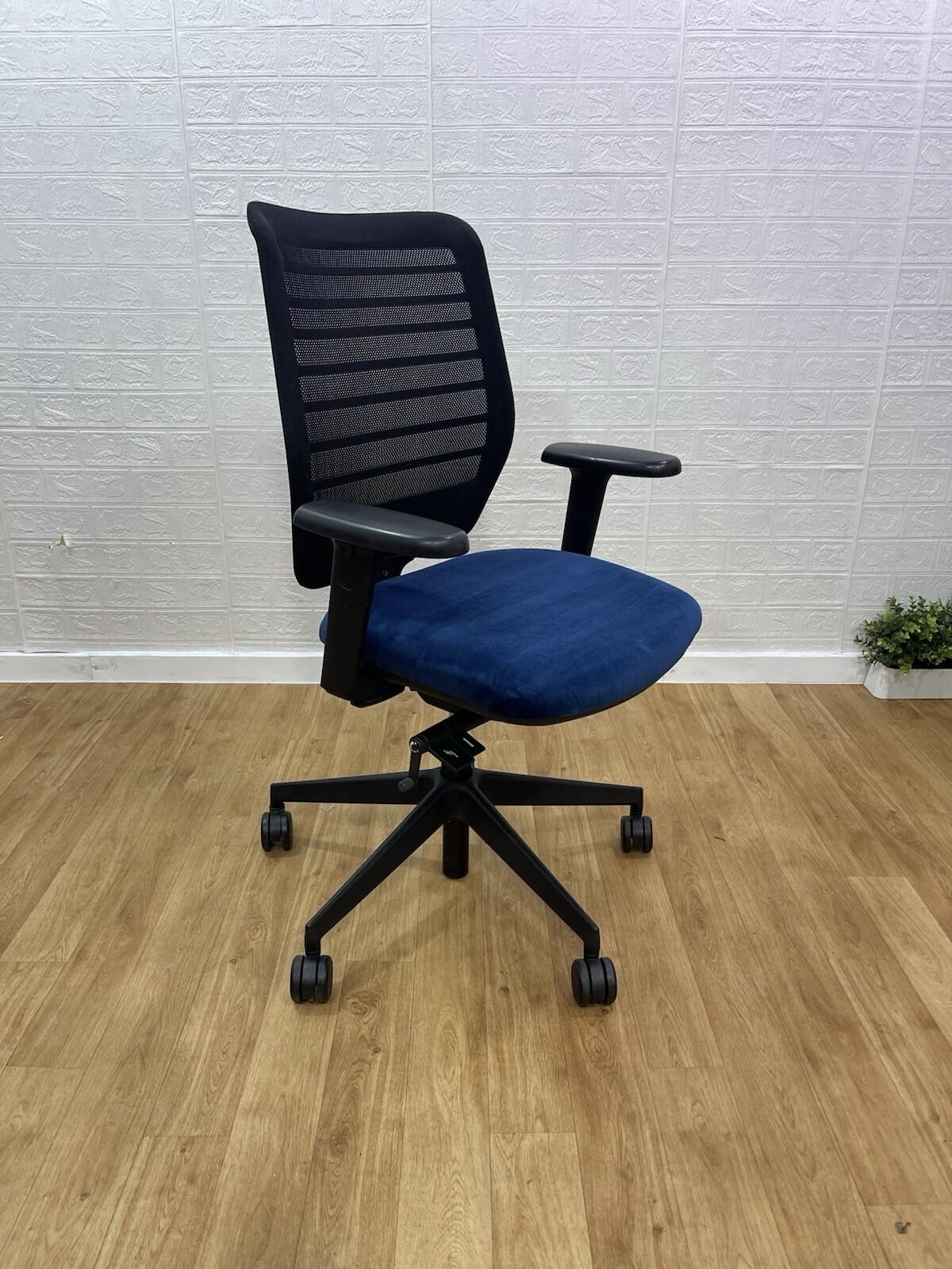 Senator Fuse Adjustable Office Chair / Velvet seat/ 4D Armrest - UK Delivery