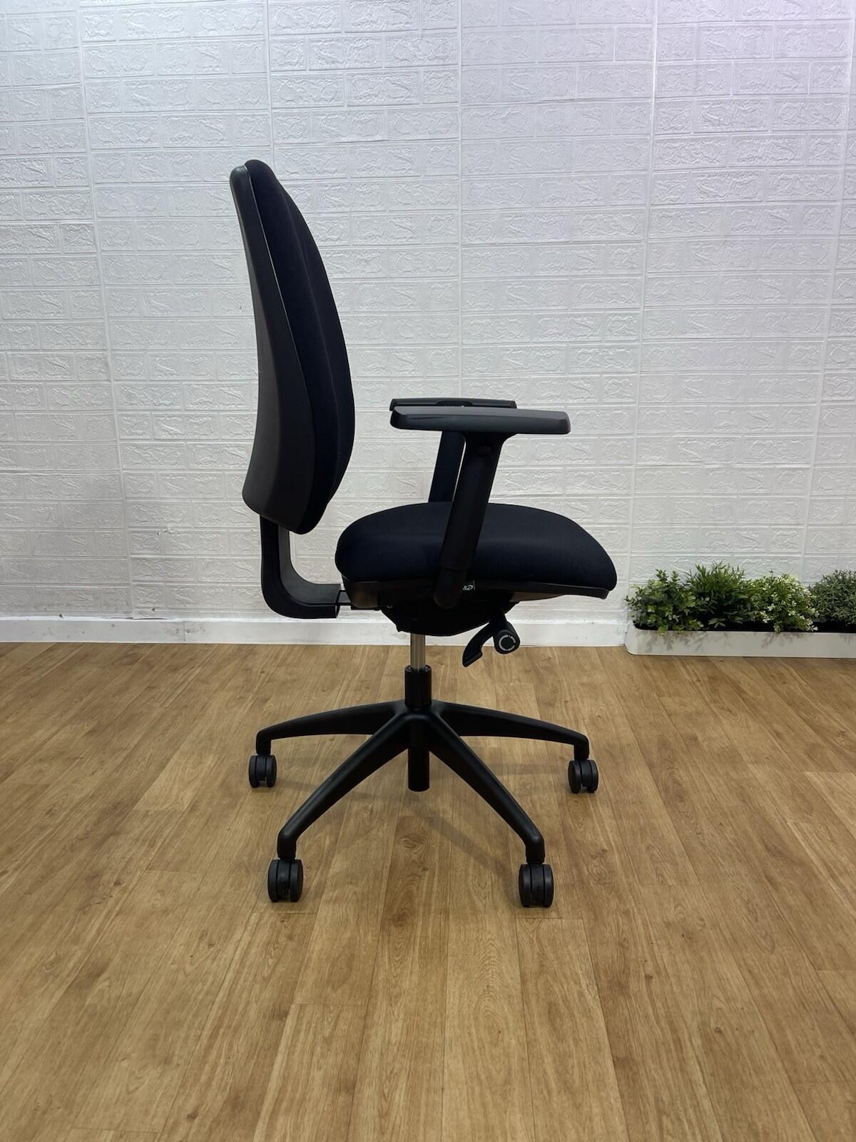 Elite Fully Adjustable Ergonomic Office Task Chair  Black