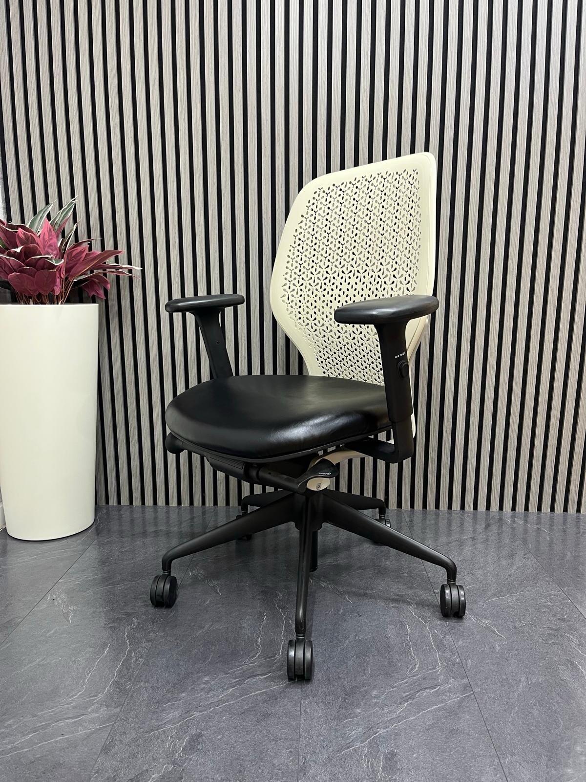 Orangebox Ara – Black Leather Seat– Lumbar Support  –Rrp£759 - UK Delivery