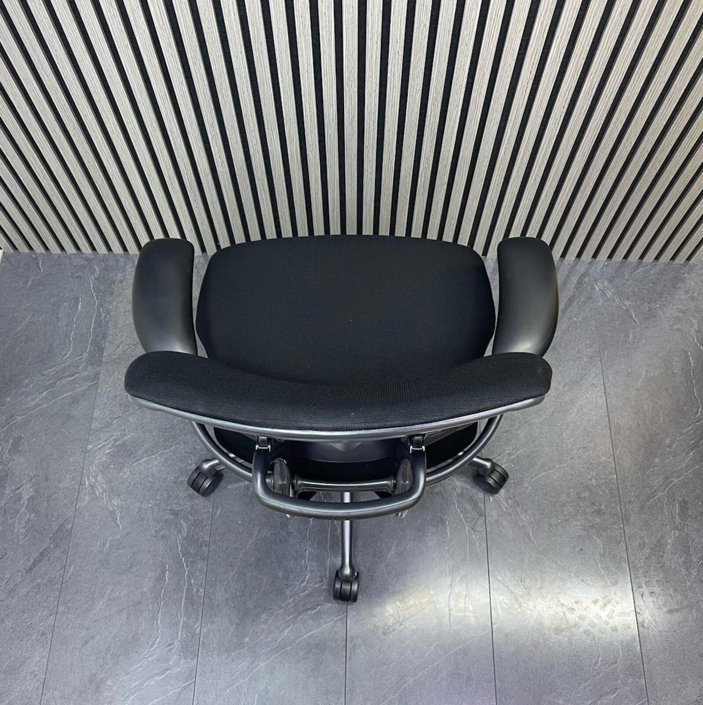Humanscale Freedom Chair / Black Fabric / Gel Armrests - UK Delivery