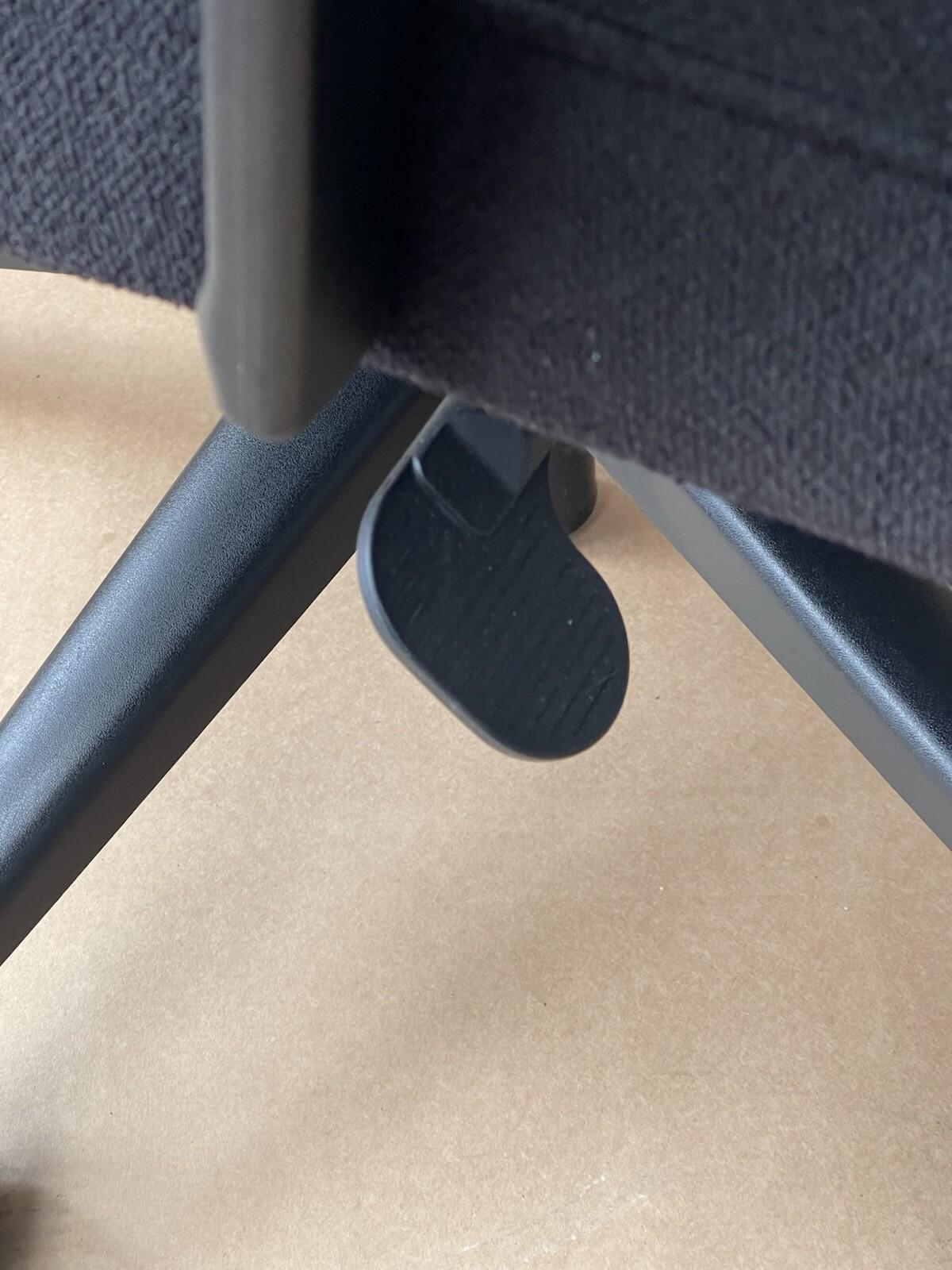 Keilhauer Vanilla Mid back Executive Chair - RRP$1103- Great Condition - UK Del