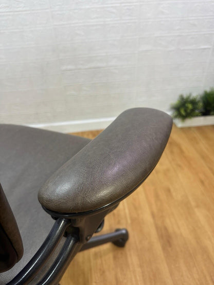 Humanscale Freedom Office Chair In Grey Smokey Finish - UK DELIVERY