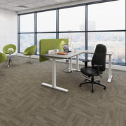 Vibe Elev8 screen for single desks