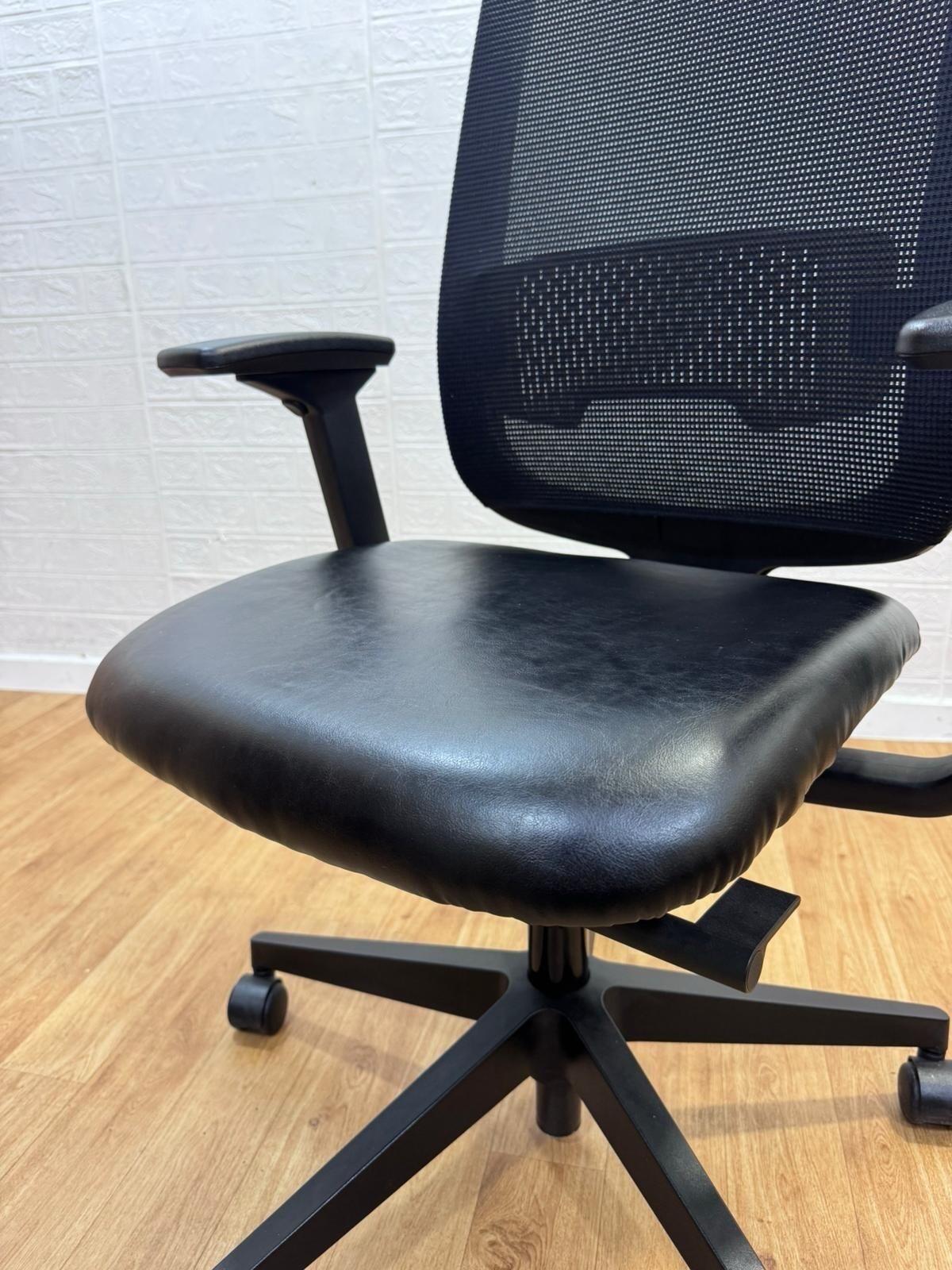 STEELCASE Reply Office Chair/Black Leather/Lumbar Support/4D Armrests/ UK DEL 🚚