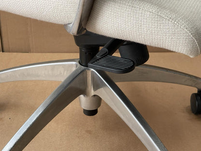 Global Accord  Adjustable Office Chair-Lime/cream White - (RRP$1334) UK Delivery