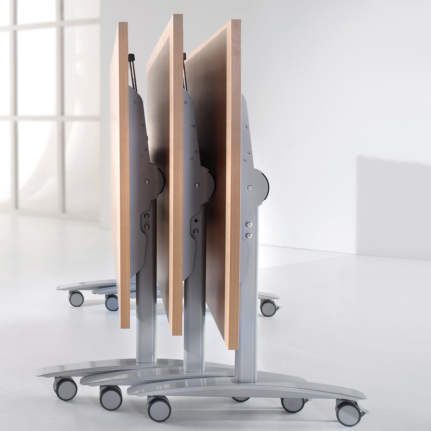 Rectangular deluxe flip top meeting table