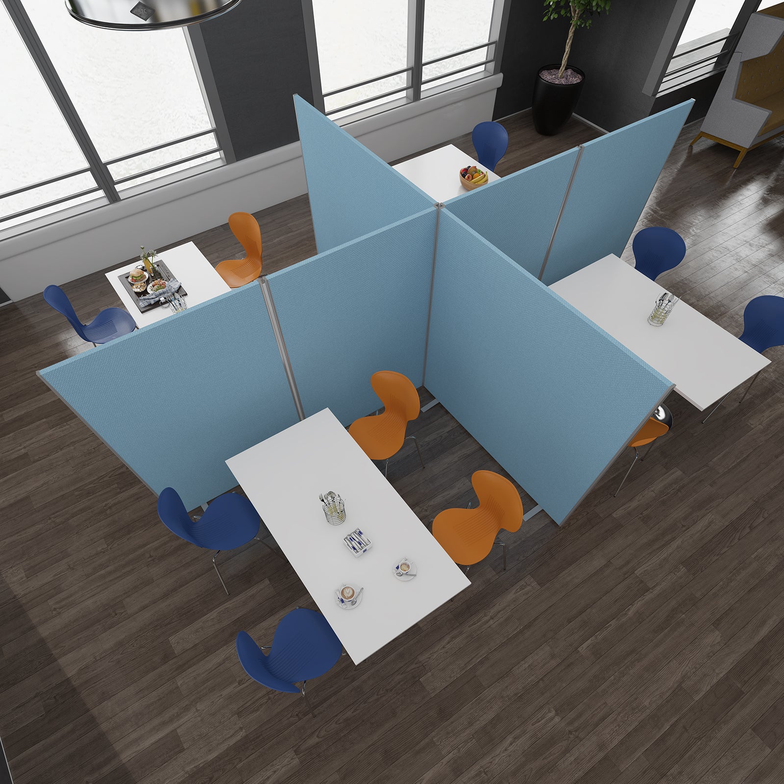 Floor standing fabric screen - MTO